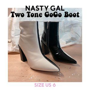 ✶Nasty Gal Black & White Contrast Boot | Pointed Toe with Block Heel ✶